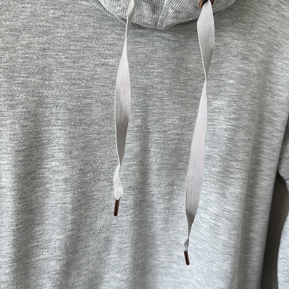 Yogalicious Gray Cowl Neck Hooded Women's Sweatshirt Size Small - Picture 7 of 16